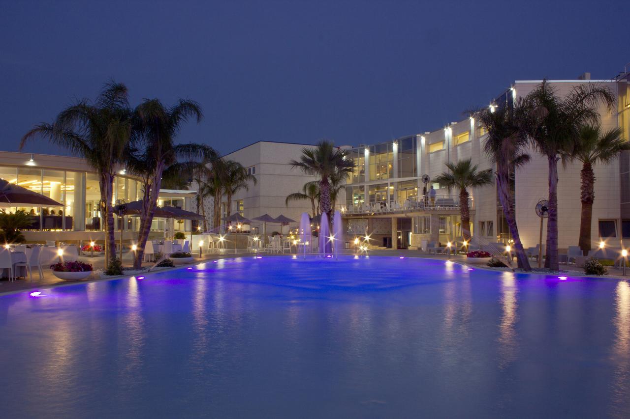 DubaiVillage Camposano Bagian luar foto